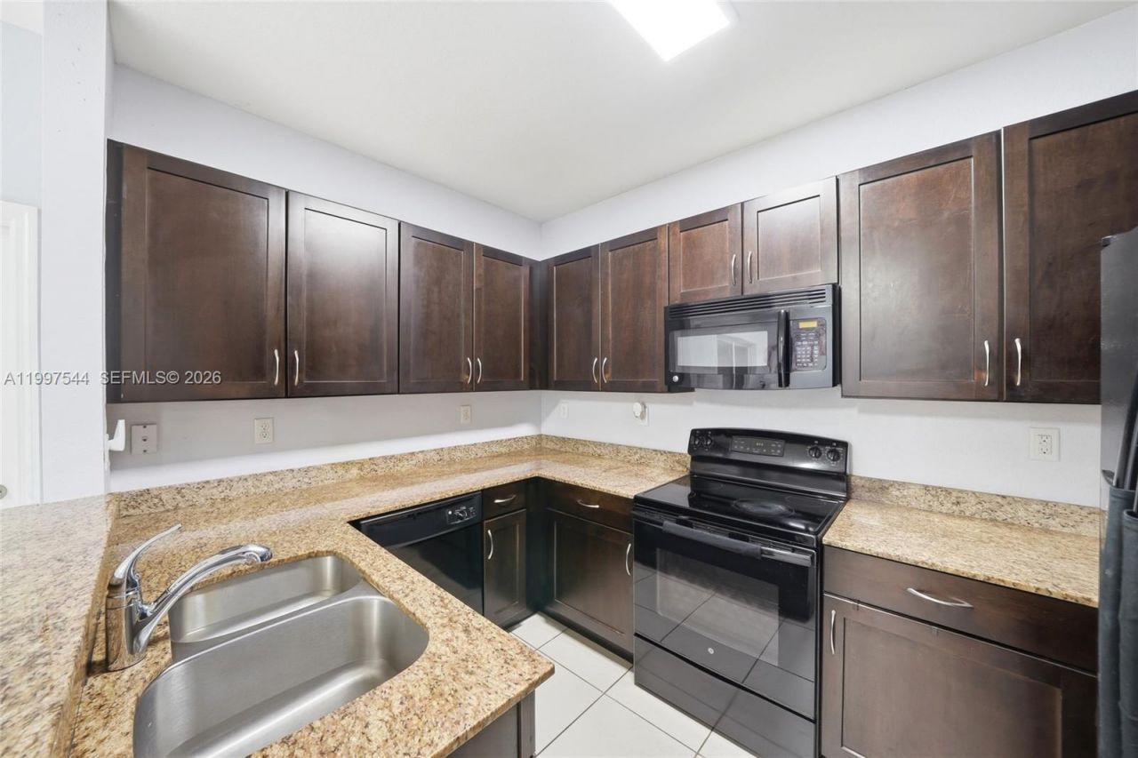 27534 SW 140 Avenue, Homestead, FL 33032 Photo