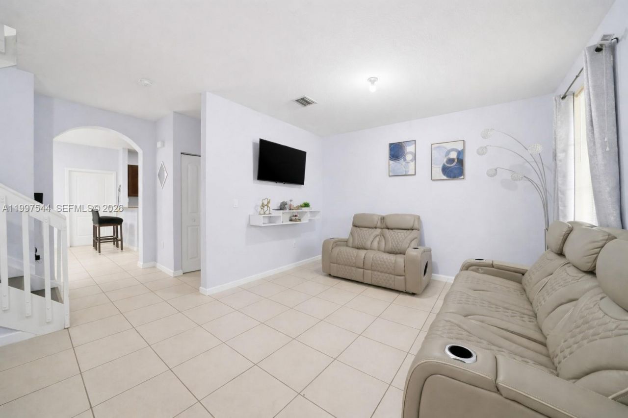 27534 SW 140 Avenue, Homestead, FL 33032 Photo