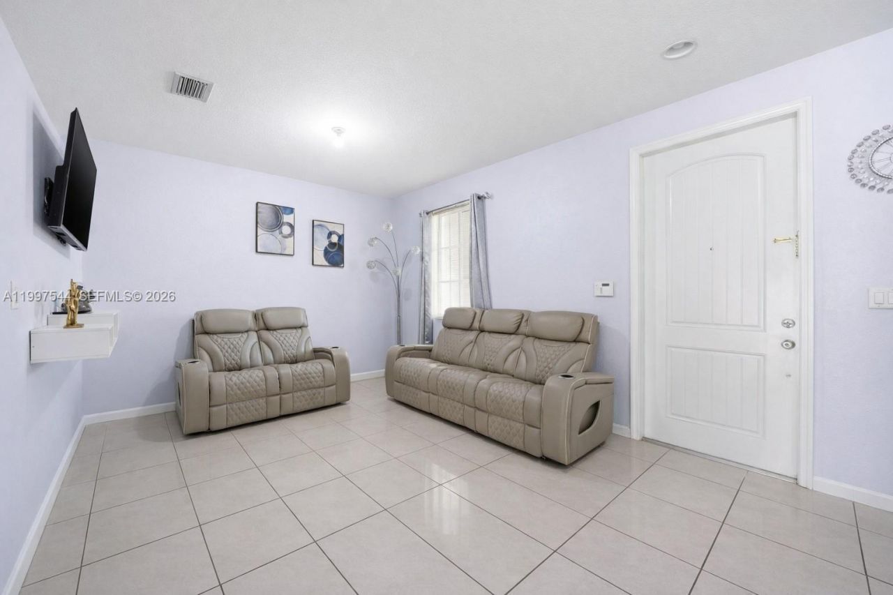 27534 SW 140 Avenue, Homestead, FL 33032 Photo
