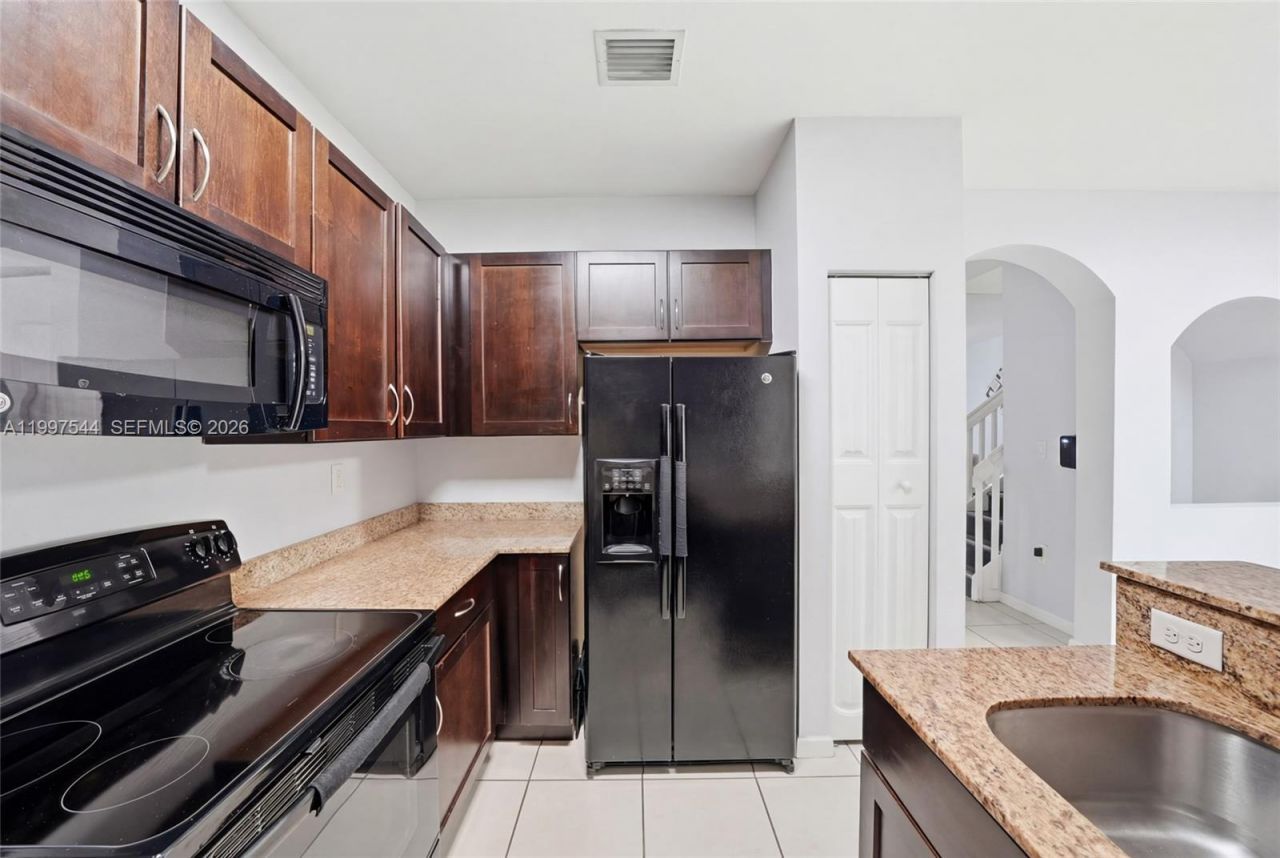27534 SW 140 Avenue, Homestead, FL 33032 Photo