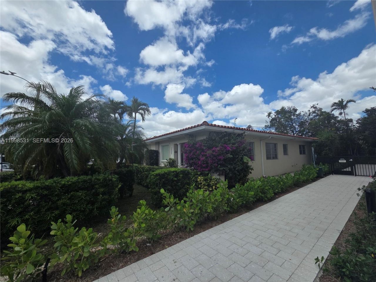 345 Malaga Ave, Coral Gables, FL 33134 Photo