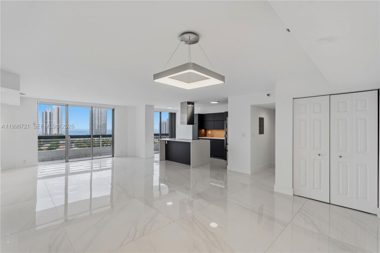 19101 NE 36th Ct, Unit 1811, Aventura, FL 33180 Photo