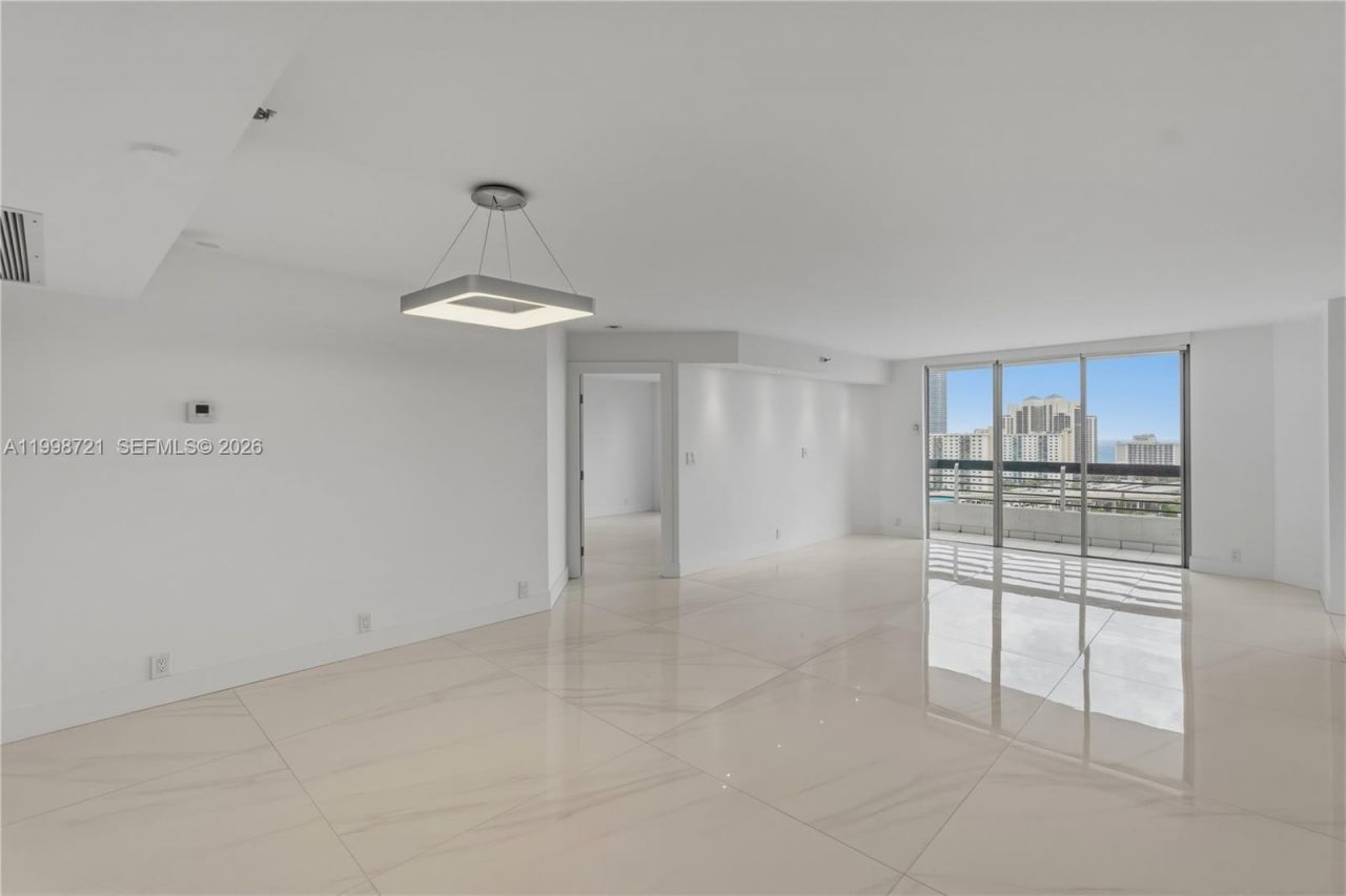 19101 NE 36th Ct, Unit 1811, Aventura, FL 33180 Photo