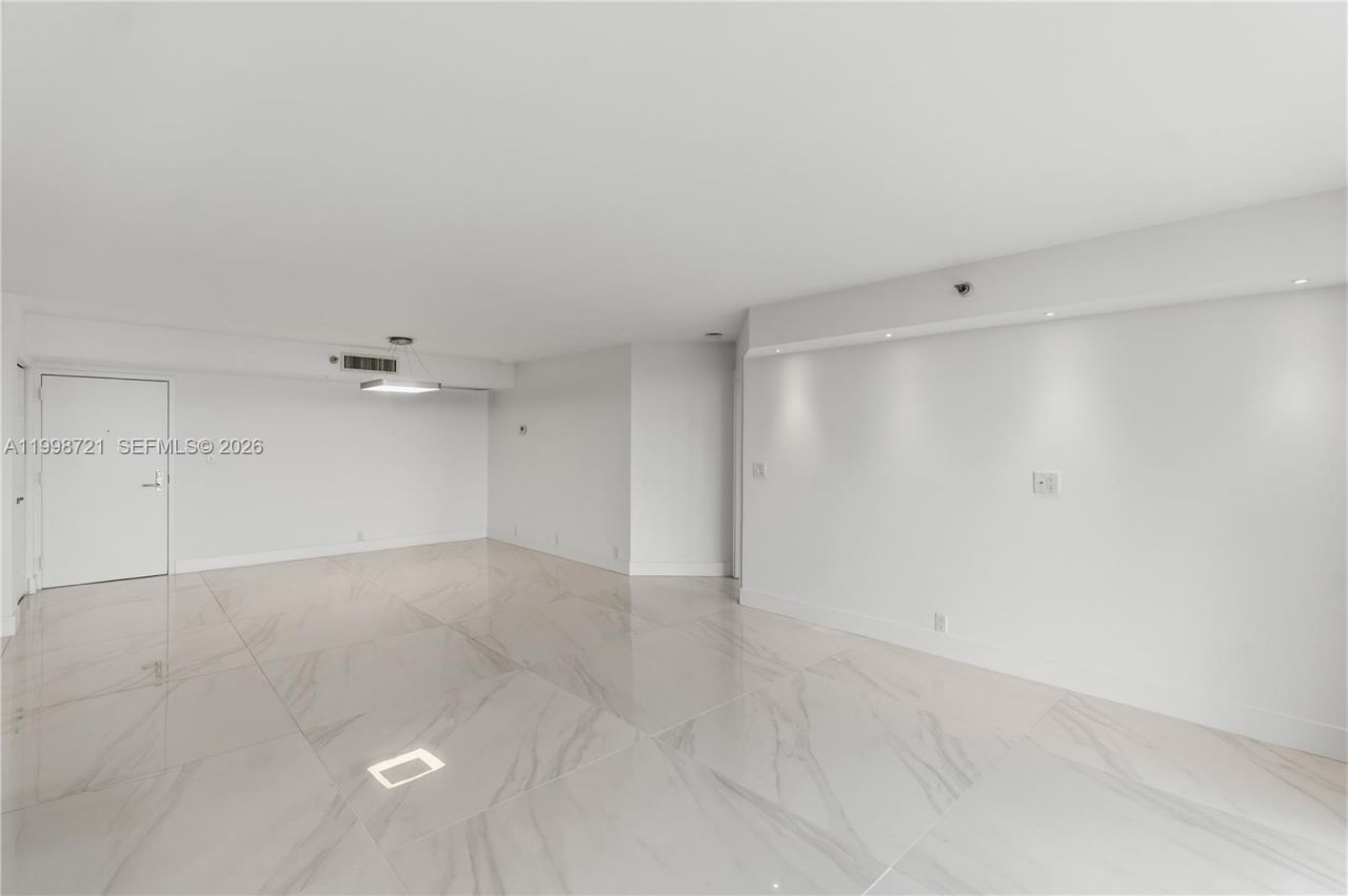 19101 NE 36th Ct, Unit 1811, Aventura, FL 33180 Photo