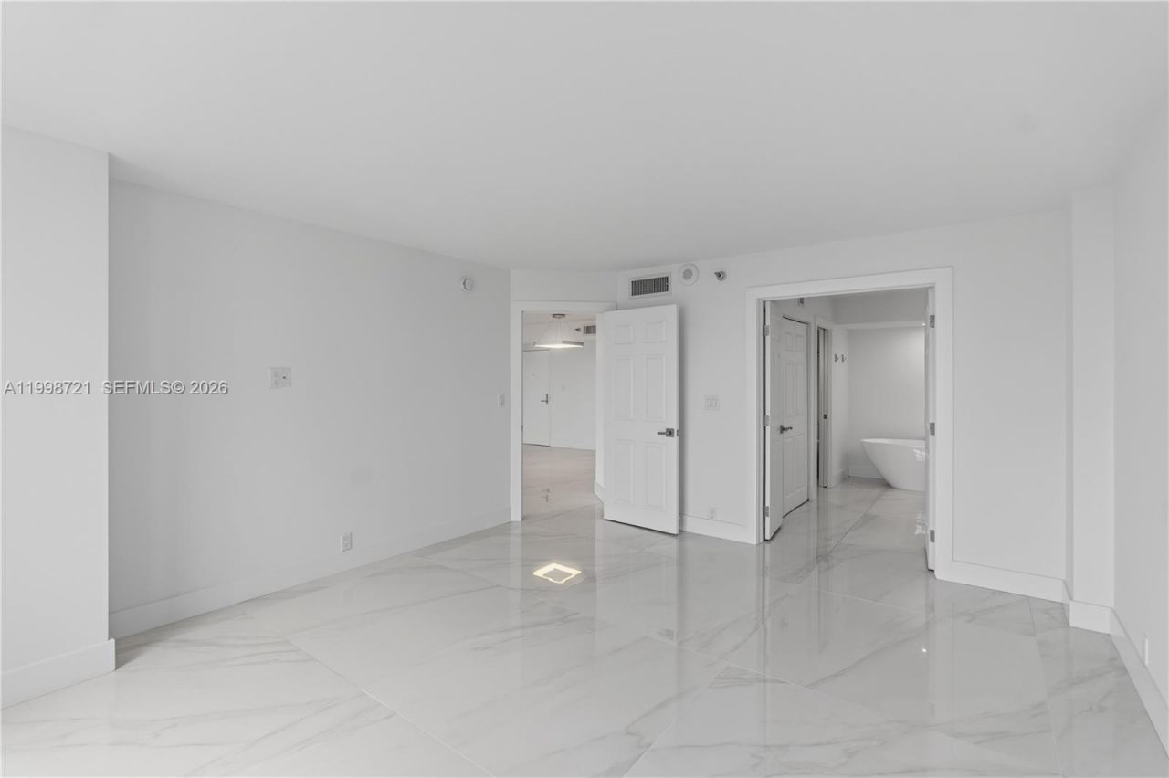 19101 NE 36th Ct, Unit 1811, Aventura, FL 33180 Photo