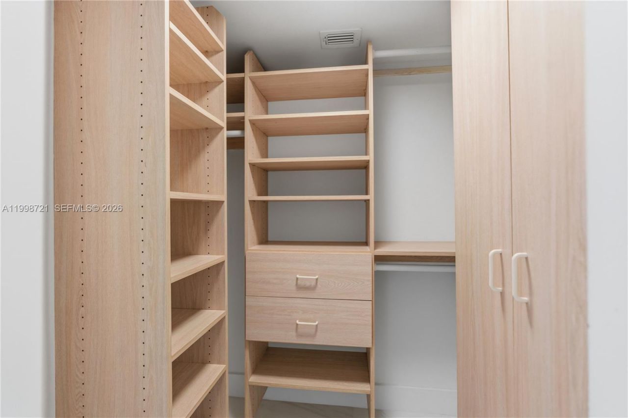 19101 NE 36th Ct, Unit 1811, Aventura, FL 33180 Photo