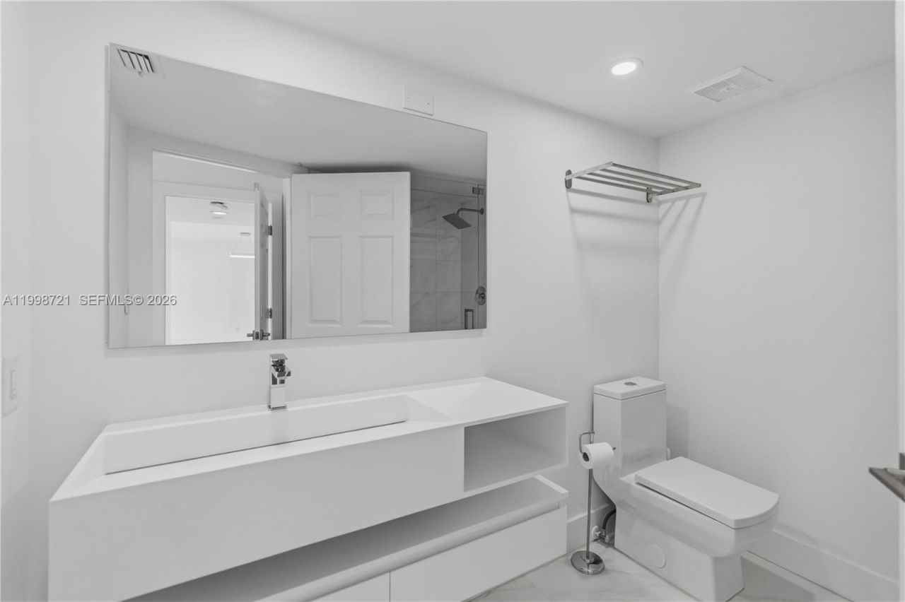 19101 NE 36th Ct, Unit 1811, Aventura, FL 33180 Photo