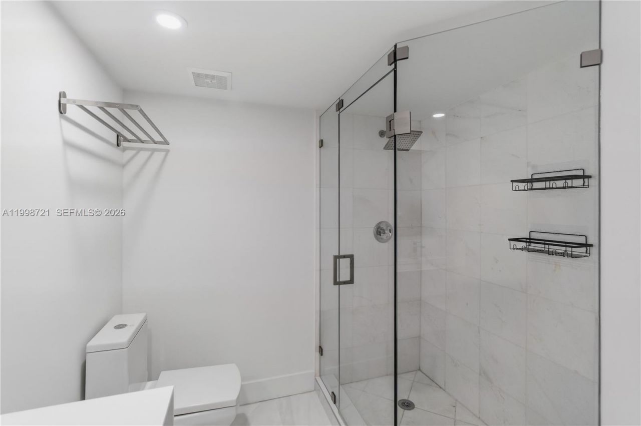 19101 NE 36th Ct, Unit 1811, Aventura, FL 33180 Photo