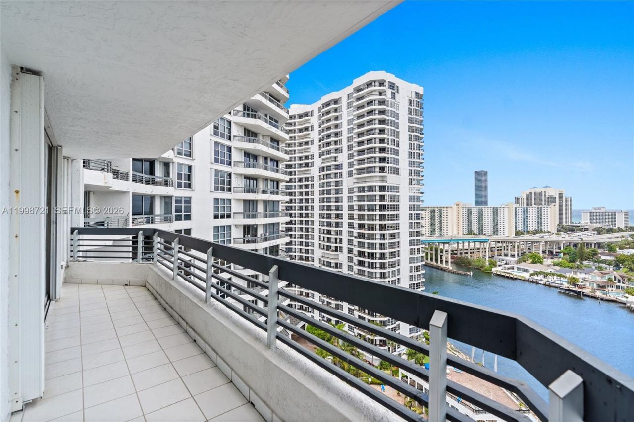 19101 NE 36th Ct, Unit 1811, Aventura, FL 33180 Photo