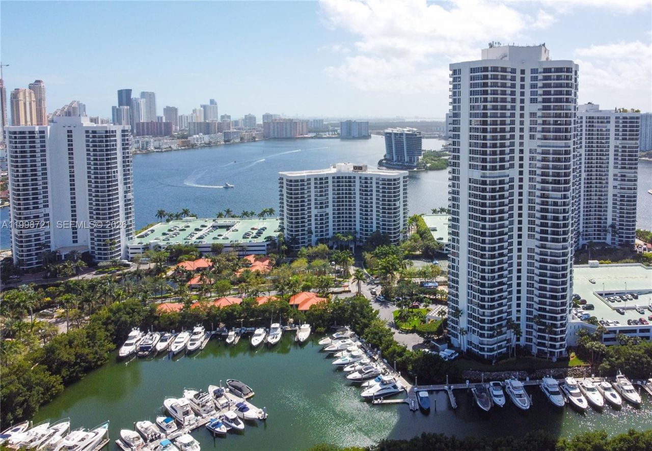 19101 NE 36th Ct, Unit 1811, Aventura, FL 33180 Photo