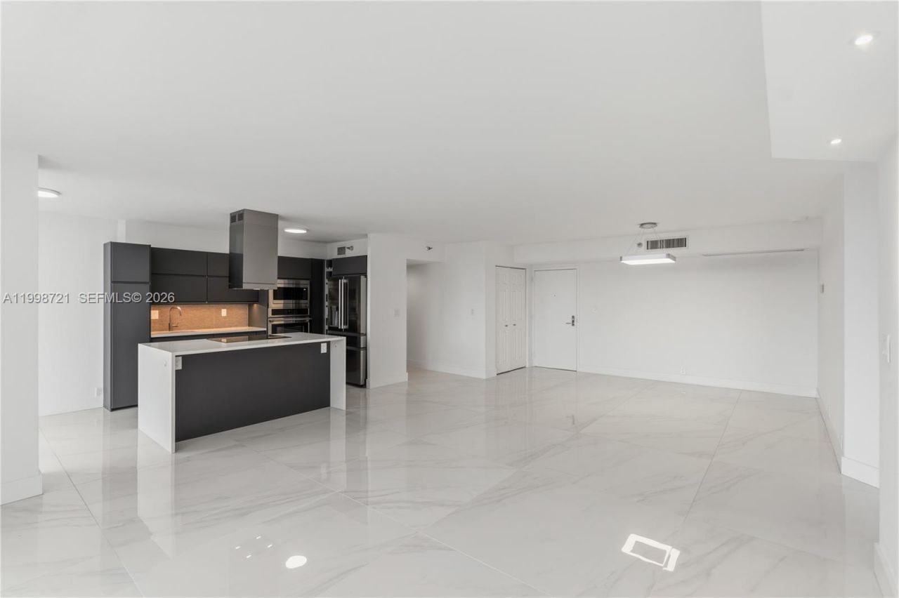 19101 NE 36th Ct, Unit 1811, Aventura, FL 33180 Photo