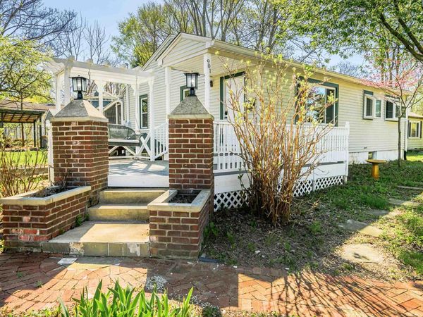 901 S Lincoln Street, Bloomington, IN 47401