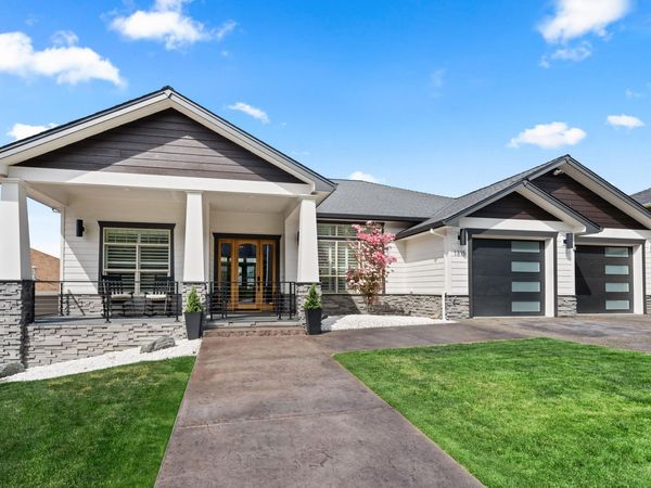 1315 Poppy Ridge Drive, Eagle Point, OR 97524