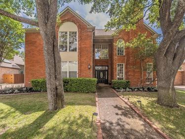 18512 Highland Creek Lane, Dallas, TX 75252