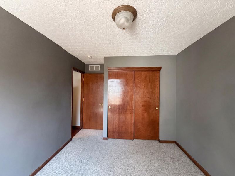 3373 Brook Spring Drive, Grove City, OH 43123 Photo 11