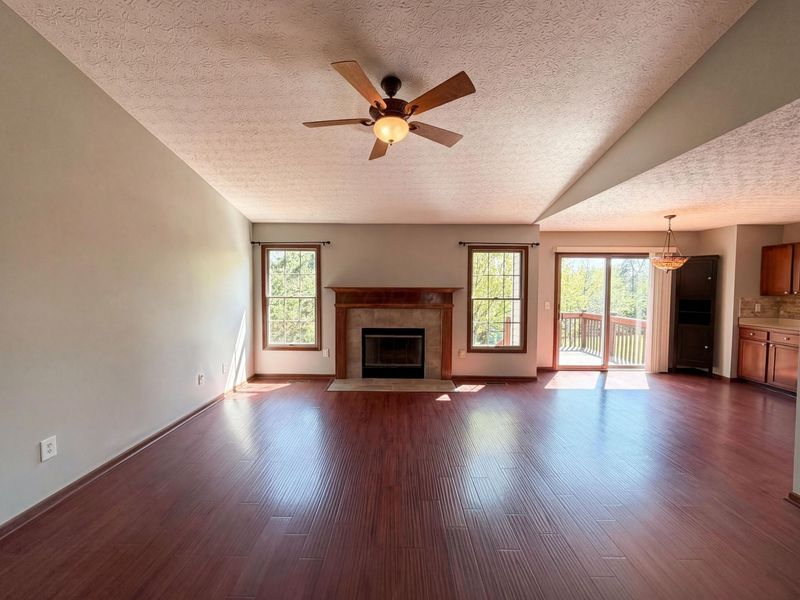 3373 Brook Spring Drive, Grove City, OH 43123 Photo 3