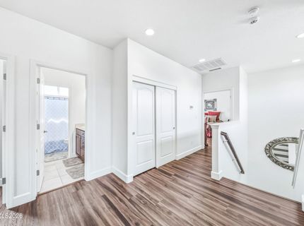 2084 Whitecliff Drive, Reno, NV 89521 Photo