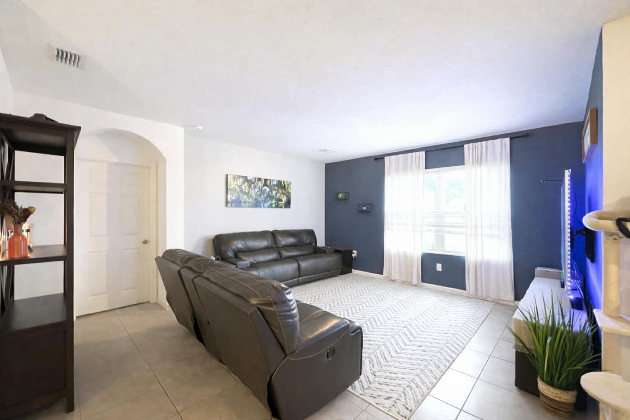 1040 SW Canary Terrace, Port Saint Lucie, FL 34953 Photo