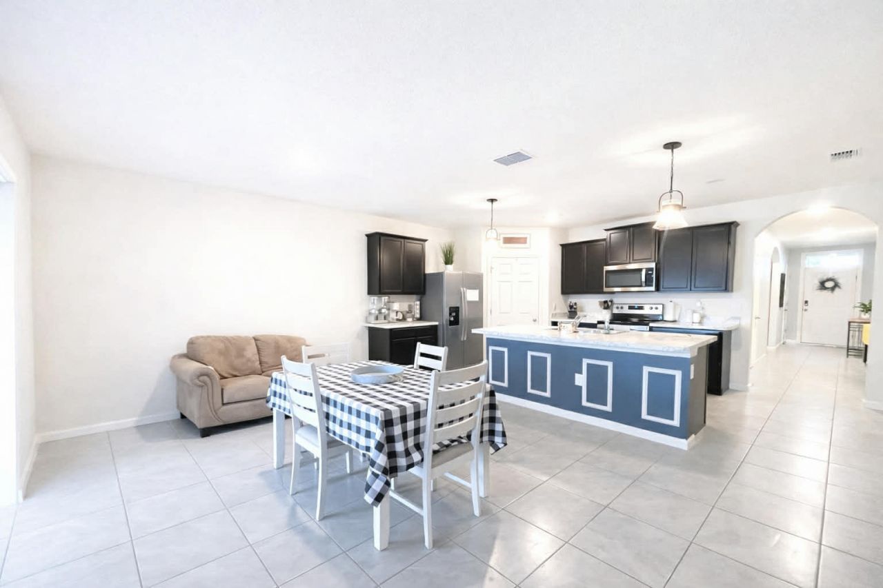 1040 SW Canary Terrace, Port Saint Lucie, FL 34953 Photo