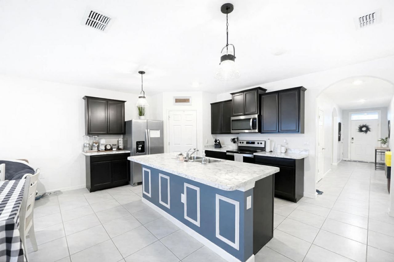 1040 SW Canary Terrace, Port Saint Lucie, FL 34953 Photo