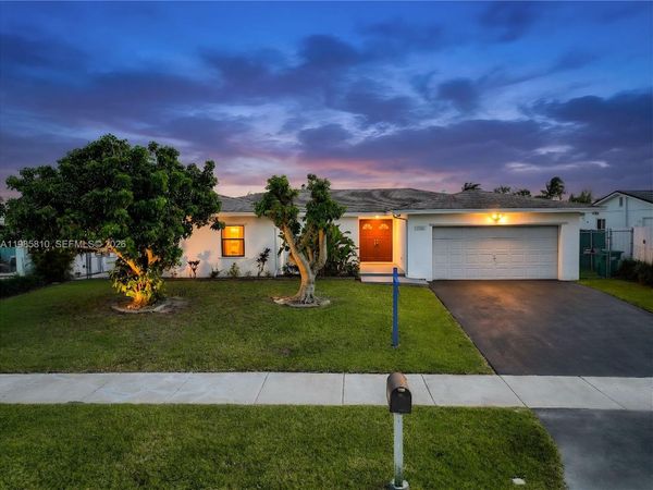 14380 SW 297th St , Homestead, FL 33033