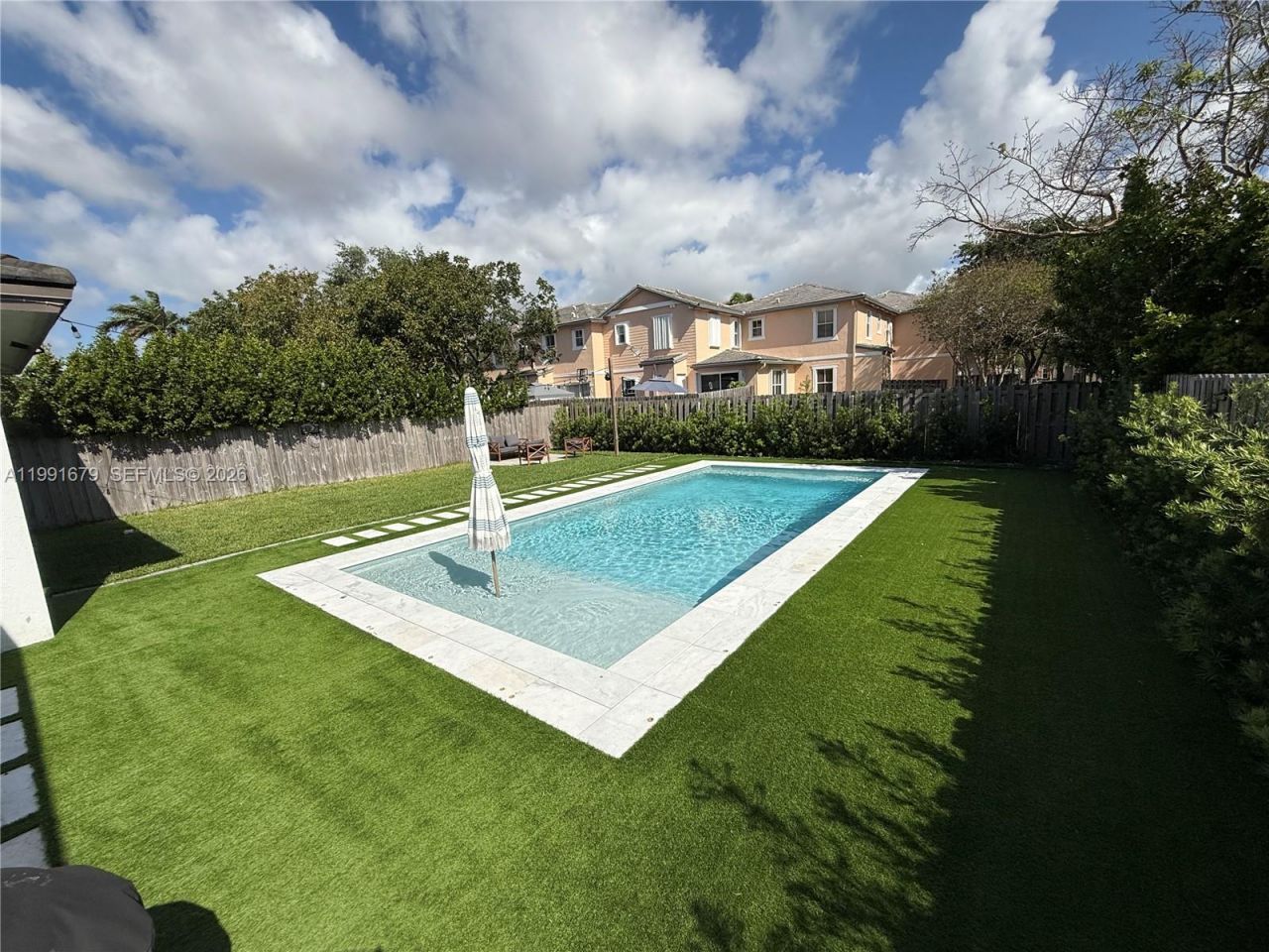 2945 SE 3rd St, Homestead, FL 33033 Photo
