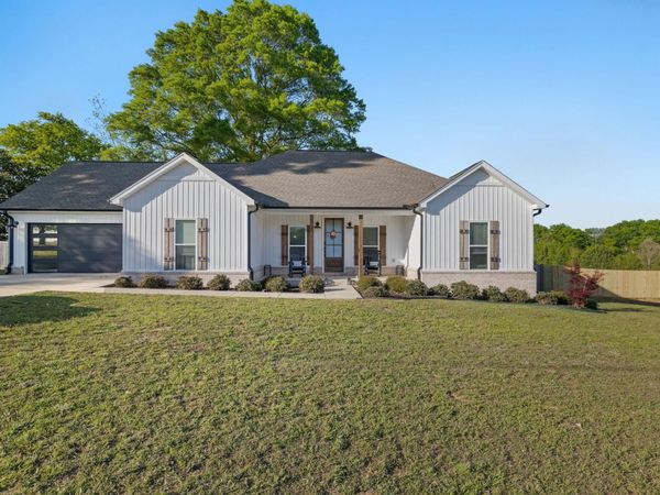 1731 Co Rd 200, Florence, AL