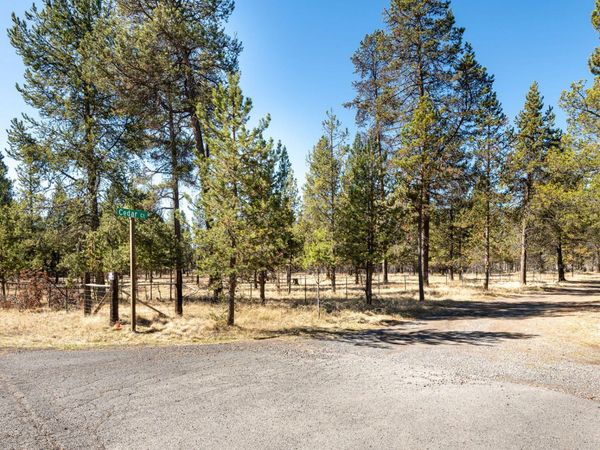 17455 Cedar Court, Unit 10, Bend, OR 97707