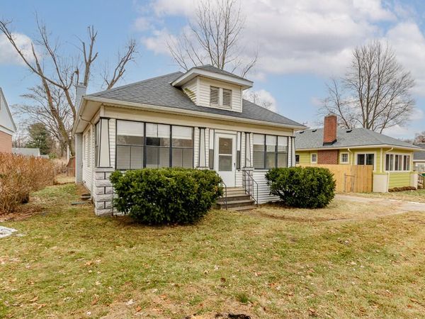 986 N Prospect Road, Ypsilanti, MI 48198