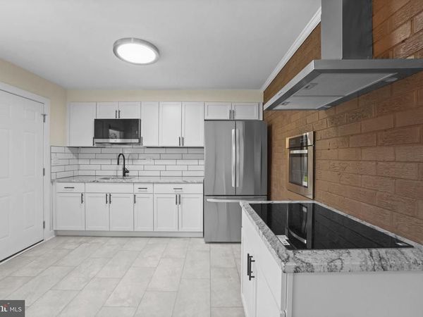 8405 RAVENSWOOD, NEW CARROLLTON, MD 20784
