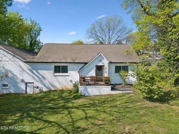 310 Waller St, Lenoir City, TN 37771