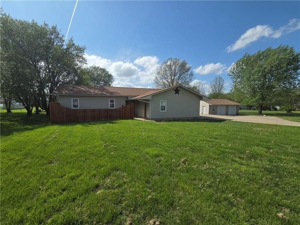 129 NW 251st Road, Clinton, MO 64735