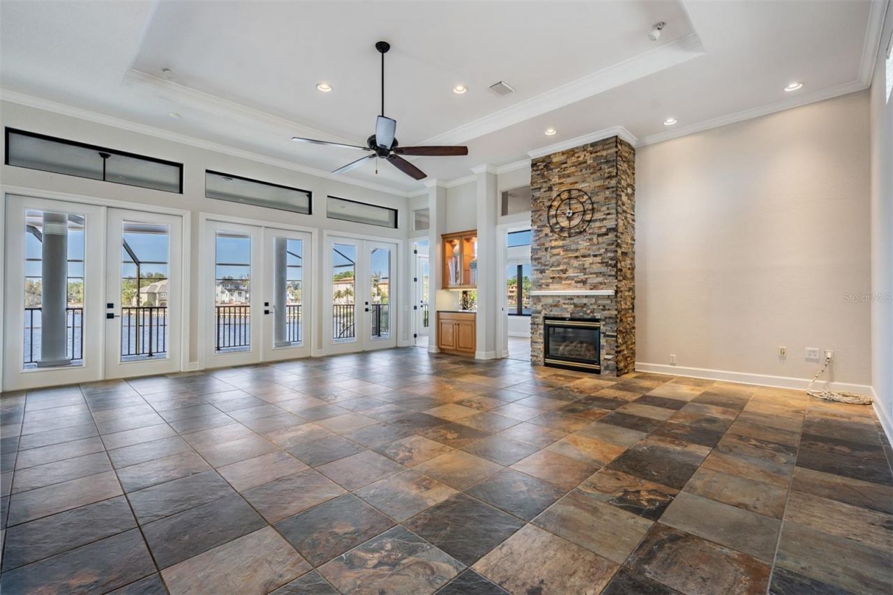 62 Central Court, Tarpon Springs, FL 34689 Photo