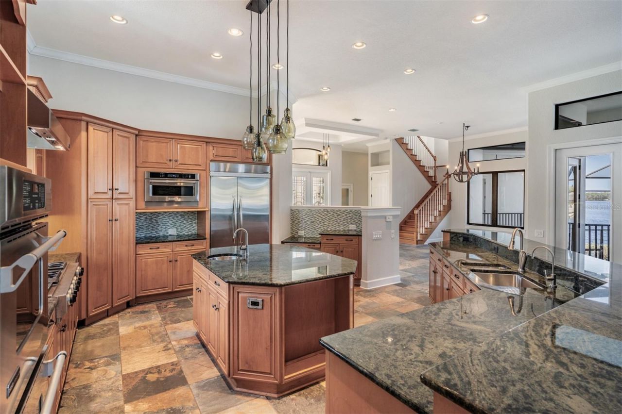 62 Central Court, Tarpon Springs, FL 34689 Photo