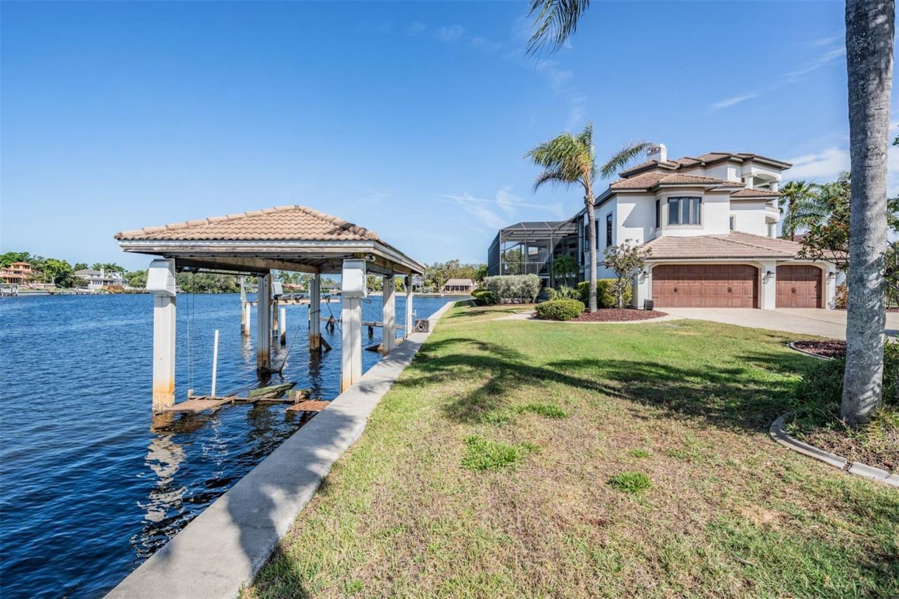 62 Central Court, Tarpon Springs, FL 34689 Photo