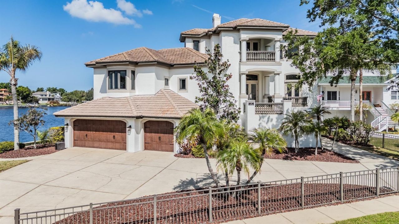 62 Central Court, Tarpon Springs, FL 34689 Photo