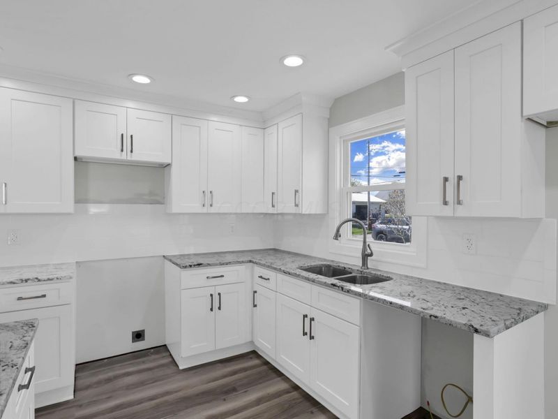 77 S Church Street, Thornville, OH 43076 Photo 11