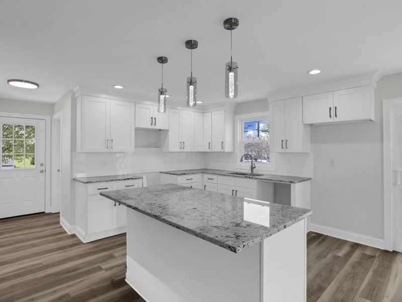 77 S Church Street, Thornville, OH 43076 Photo 6