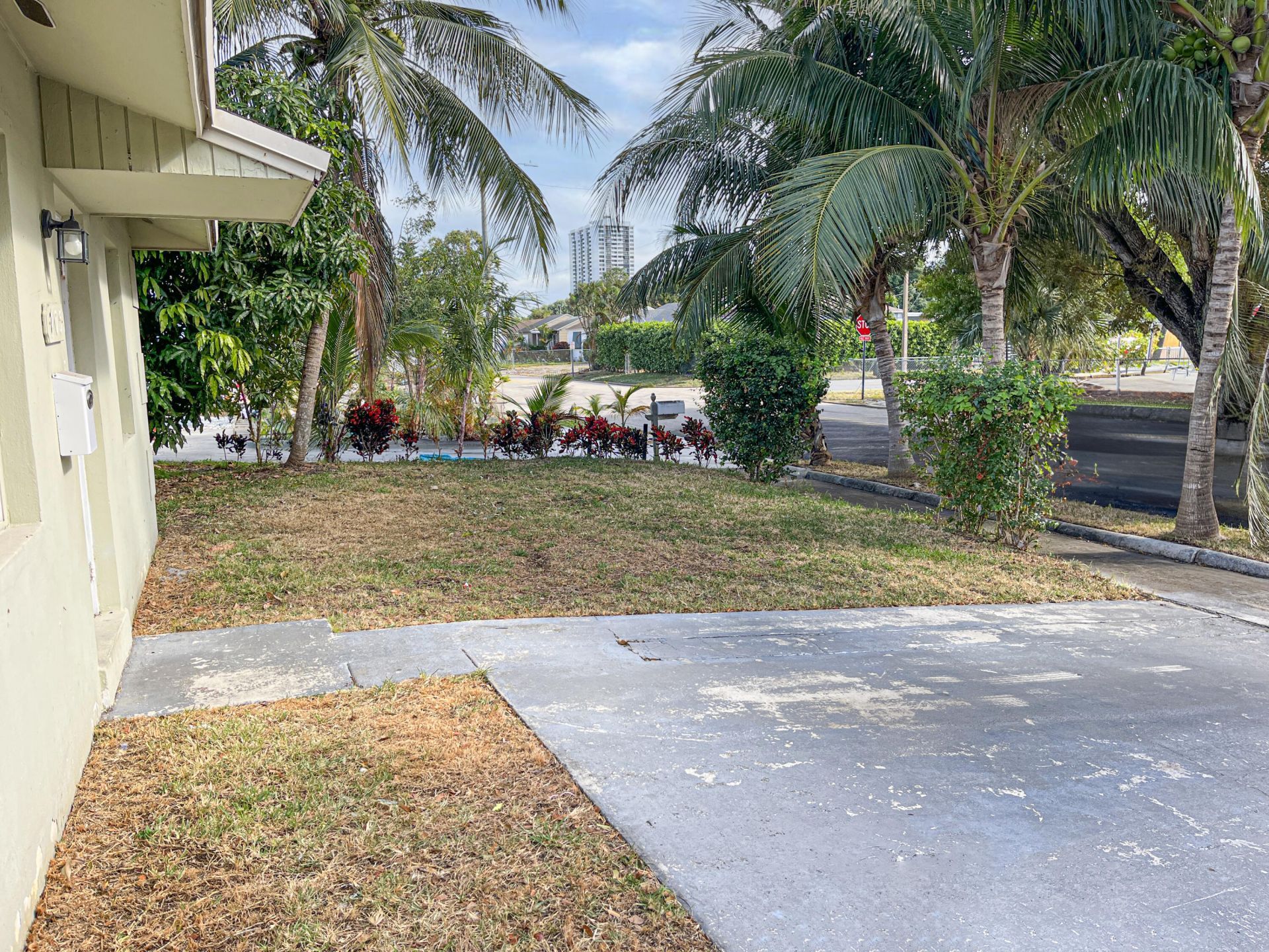 705 58th Street, West Palm Beach, FL 33407 Photo