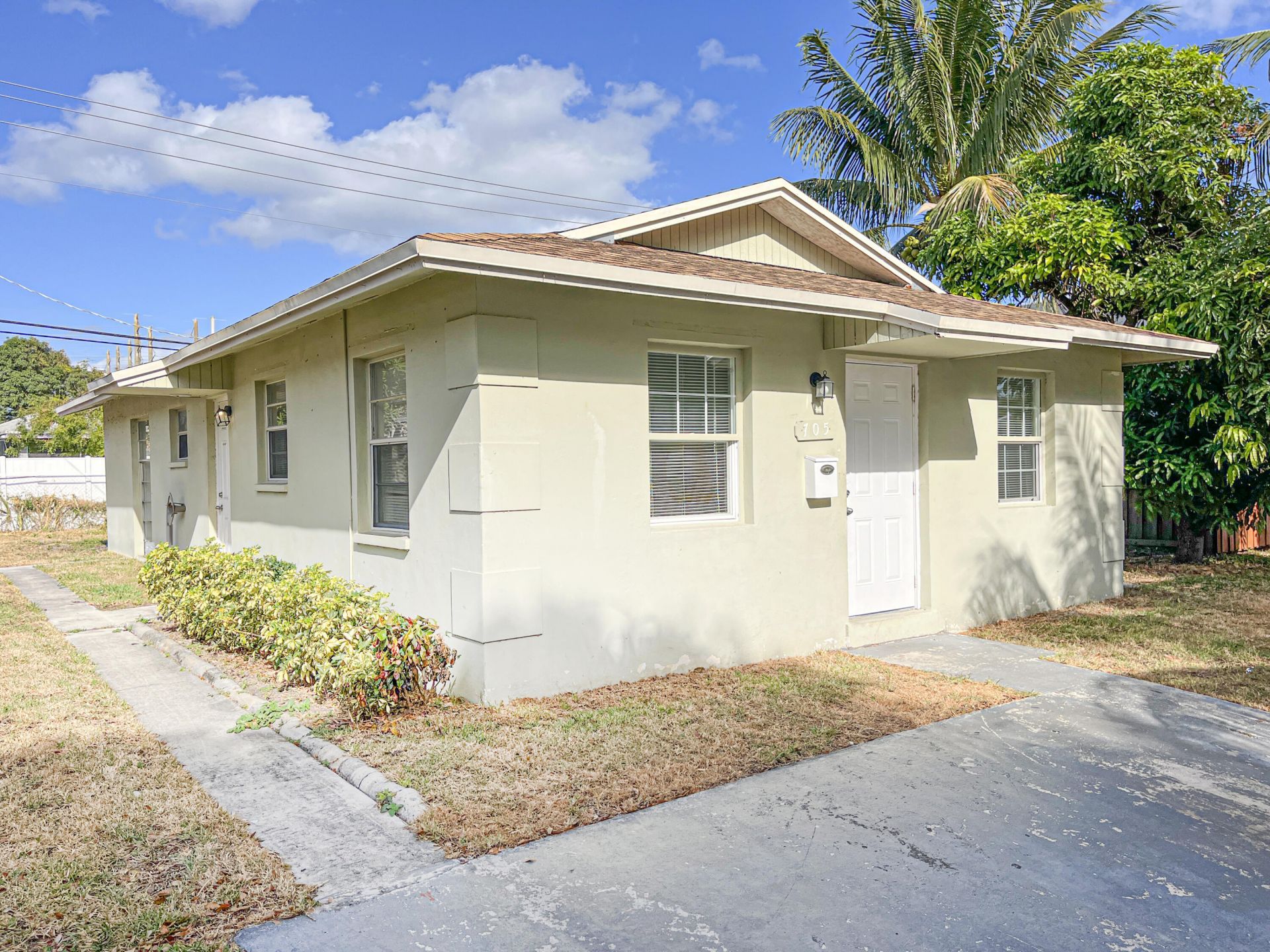 705 58th Street, West Palm Beach, FL 33407 Photo