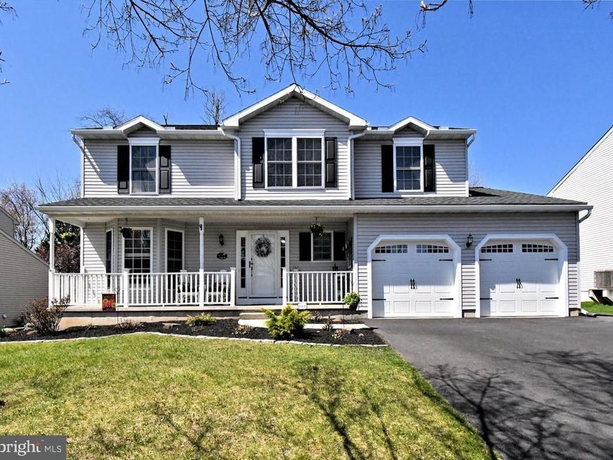 113 Clarion Drive, Douglassville, PA 19518 Main Photo