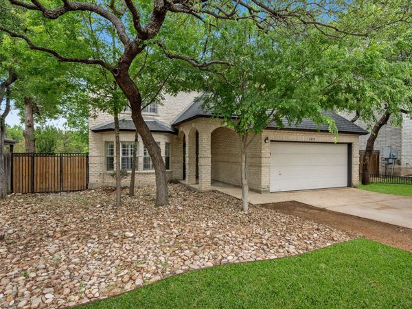 1010 Del Roy DR, Cedar Park, TX 78613