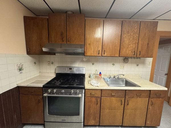 33 Albion St, Unit 1, Malden, MA 02148