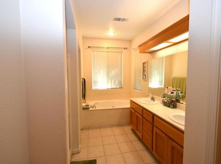 225 Stonewood Dr, Los Banos, CA 93635 Photo