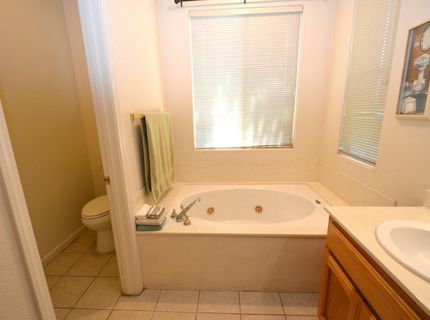 225 Stonewood Dr, Los Banos, CA 93635 Photo