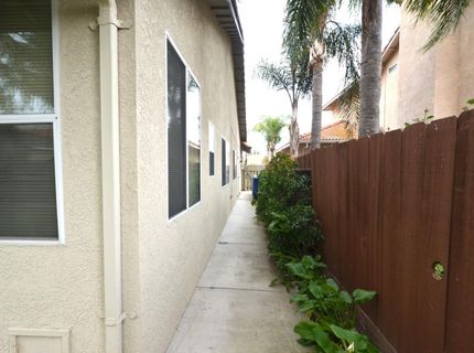 225 Stonewood Dr, Los Banos, CA 93635 Photo