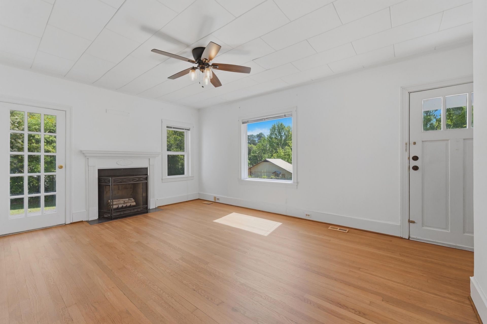 1241 Park Street Photo 9