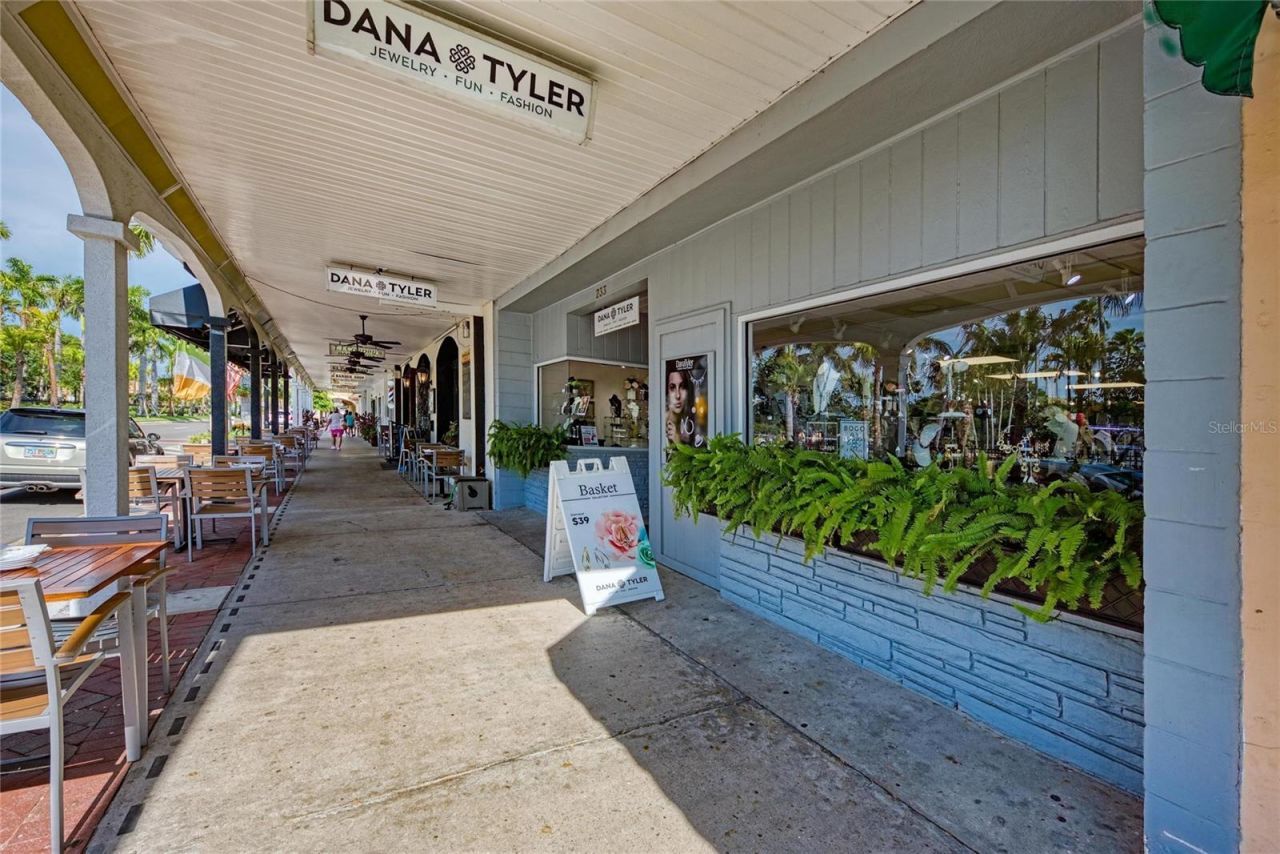 315 Park Boulevard S, Venice, FL 34285 Photo