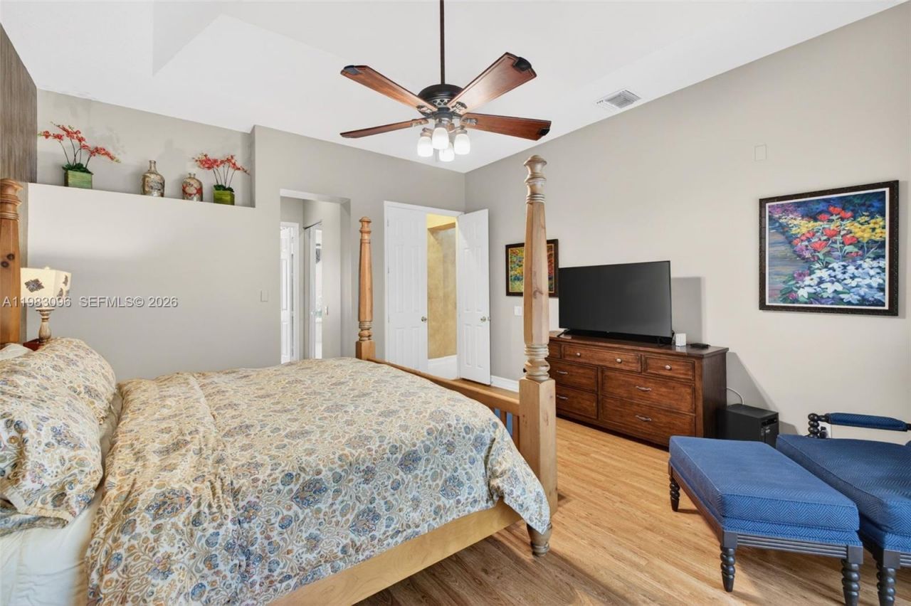 1083 SW 156th Ter, Pembroke Pines, FL 33027 Photo