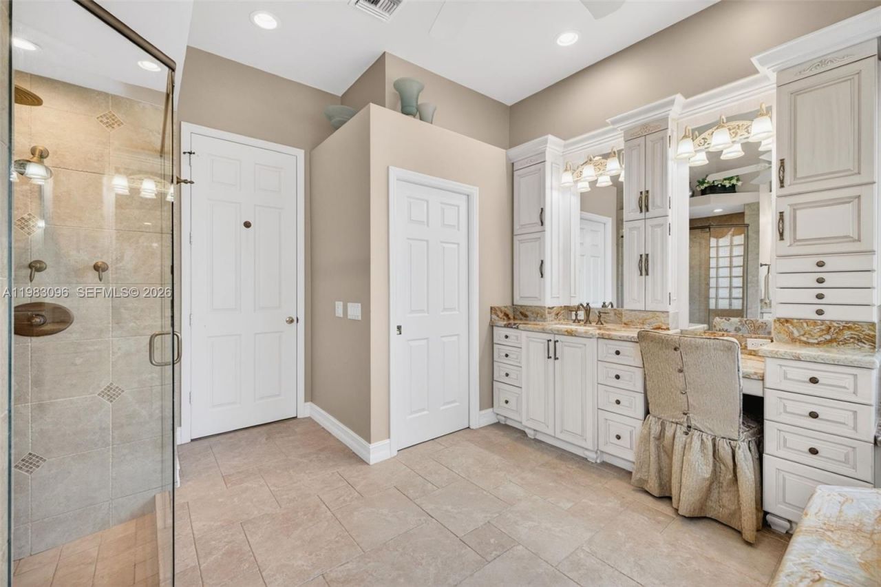 1083 SW 156th Ter, Pembroke Pines, FL 33027 Photo